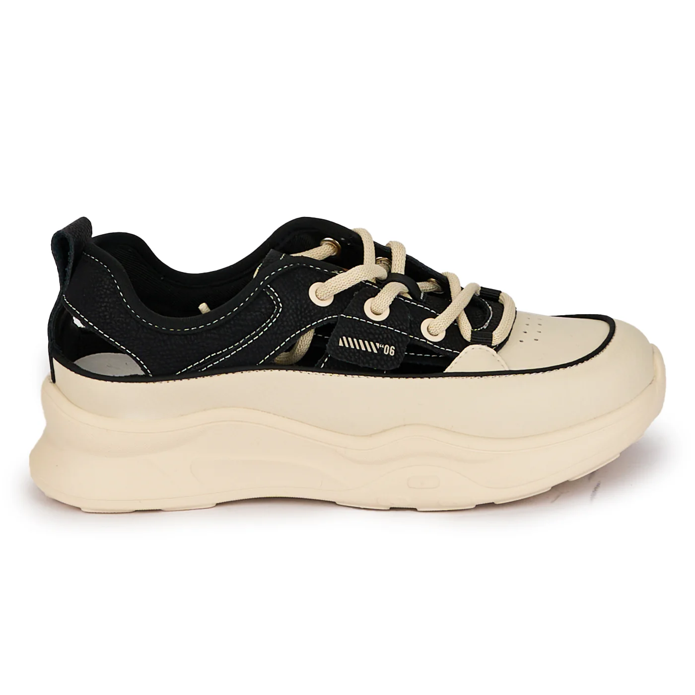 Pantofi casual dama din piele naturala neagra decupati lateral 18245